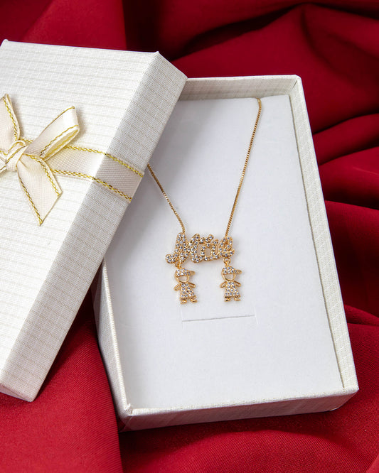 Colar Canga Nome Mãe 2 Meninos Filhos Cravejado com Zircônias Banhado em Ouro 18K