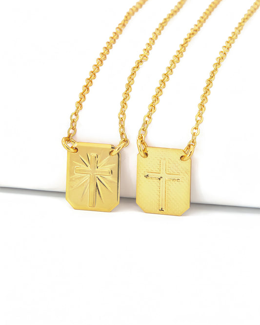 Escapulário Cruz Divina Banhado em Ouro 18K