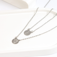 Escapulário Mini Medalha Nossa Senhora Das Graças em Aço Inox