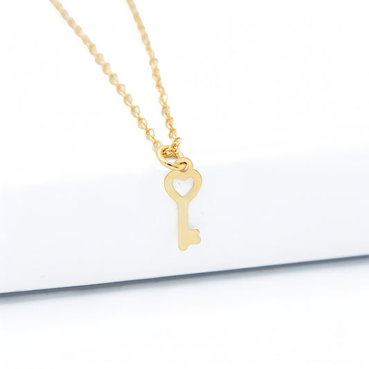 Colar Pingente Chave de Coração Banhado a Ouro 18K