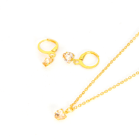 Conjunto Colar e Brinco Argolinha com Zircônias Formato Coração