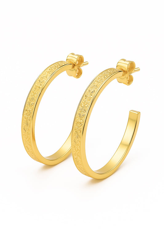 Brinco De Argola Detalhada de 7mm Banhado em Ouro 18K