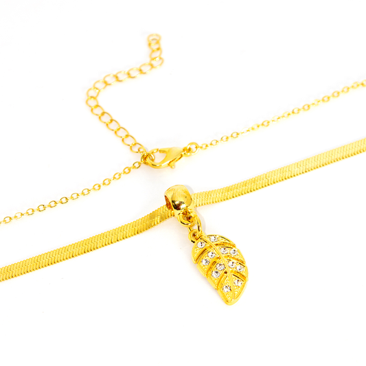 Colar Com Pingente pena cravejada