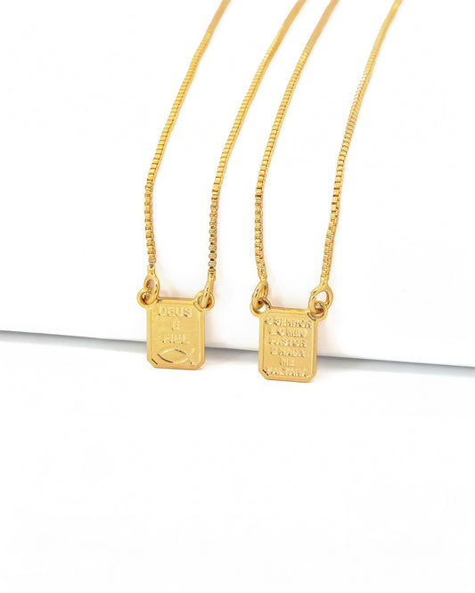 Escapulário Deus é Fiel e Pai Nosso Banhado em Ouro 18K