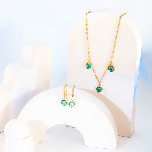 Conjunto Colar e Brinco Com Zircônias Formato 3 Corações