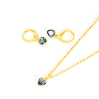 Conjunto Colar e Brinco Argolinha com Zircônias Formato Coração