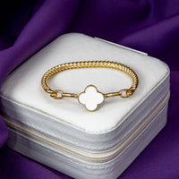 Bracelete Fio Torcido Trevo Resinado Multicolor Banhado em Ouro 18K