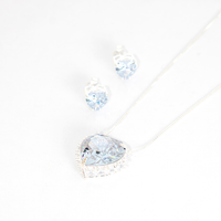 Conjunto Colar e Brinco com Zircônias Design de Coração