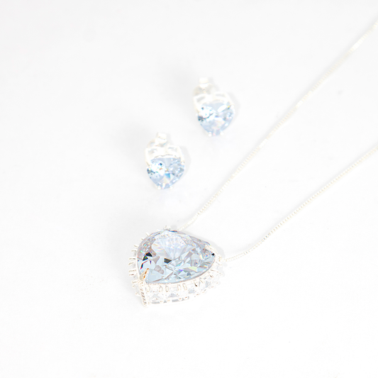 Conjunto Colar e Brinco com Zircônias Design de Coração