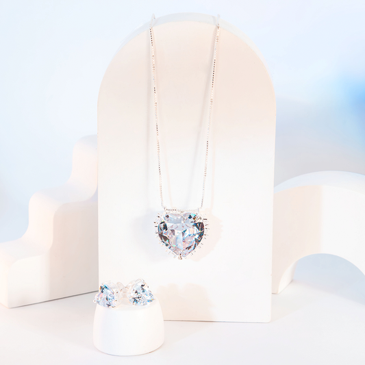 Conjunto Colar e Brinco com Zircônias Design de Coração