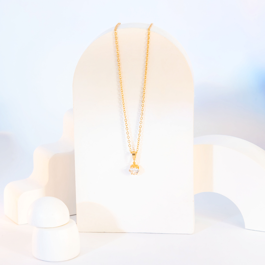 Colar com Pigente Ponto de Luz  em formato de Coração | Banhado a Ouro 18k