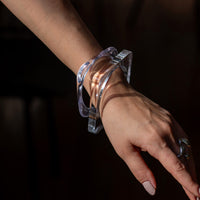 Bracelete Acrílica Transparente Elegante Quadrado
