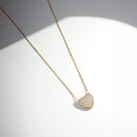 Colar com Pingente Coração Texturizado e Interior em Ródio Branco Folheado em Ouro 18k