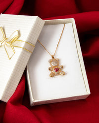 Colar Urso Pedra em Coração Cravejado de Zircônias Banhado em Ouro 18K