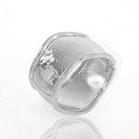 Pulseira Rígida Articulada de Metal Texturizado Banhado