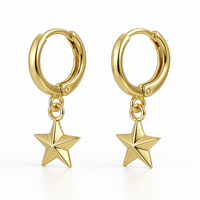 Brinco de Argolinha com Pingente de Estrela Banhado em Ouro 18K
