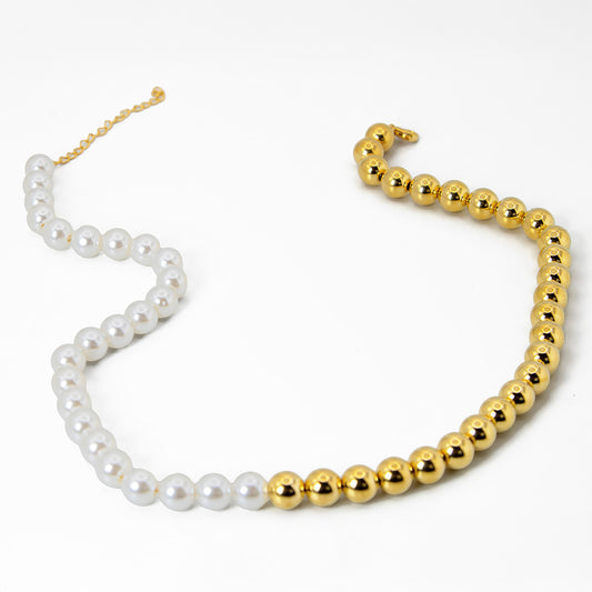 Colar Com Perola e Bolinhas Lisa Banhado a Ouro 18K