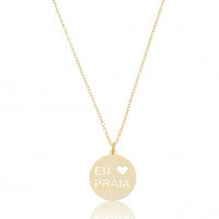 COLAR MEDALHA COM FRASE (EU AMO PRAIA) BANHADO EM OURO 18K